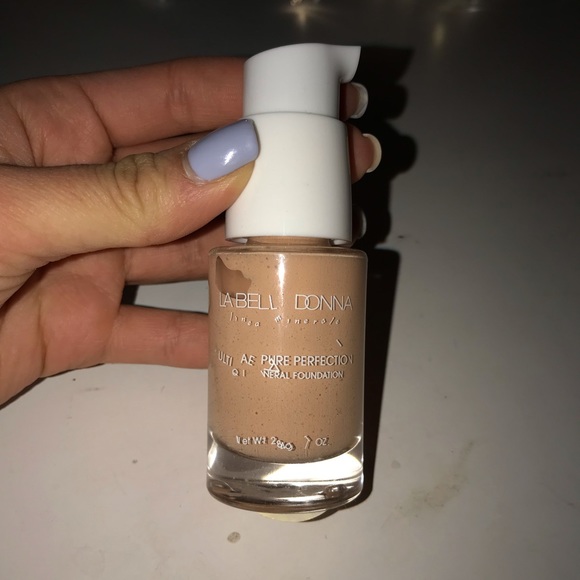la bella donna liquid foundation